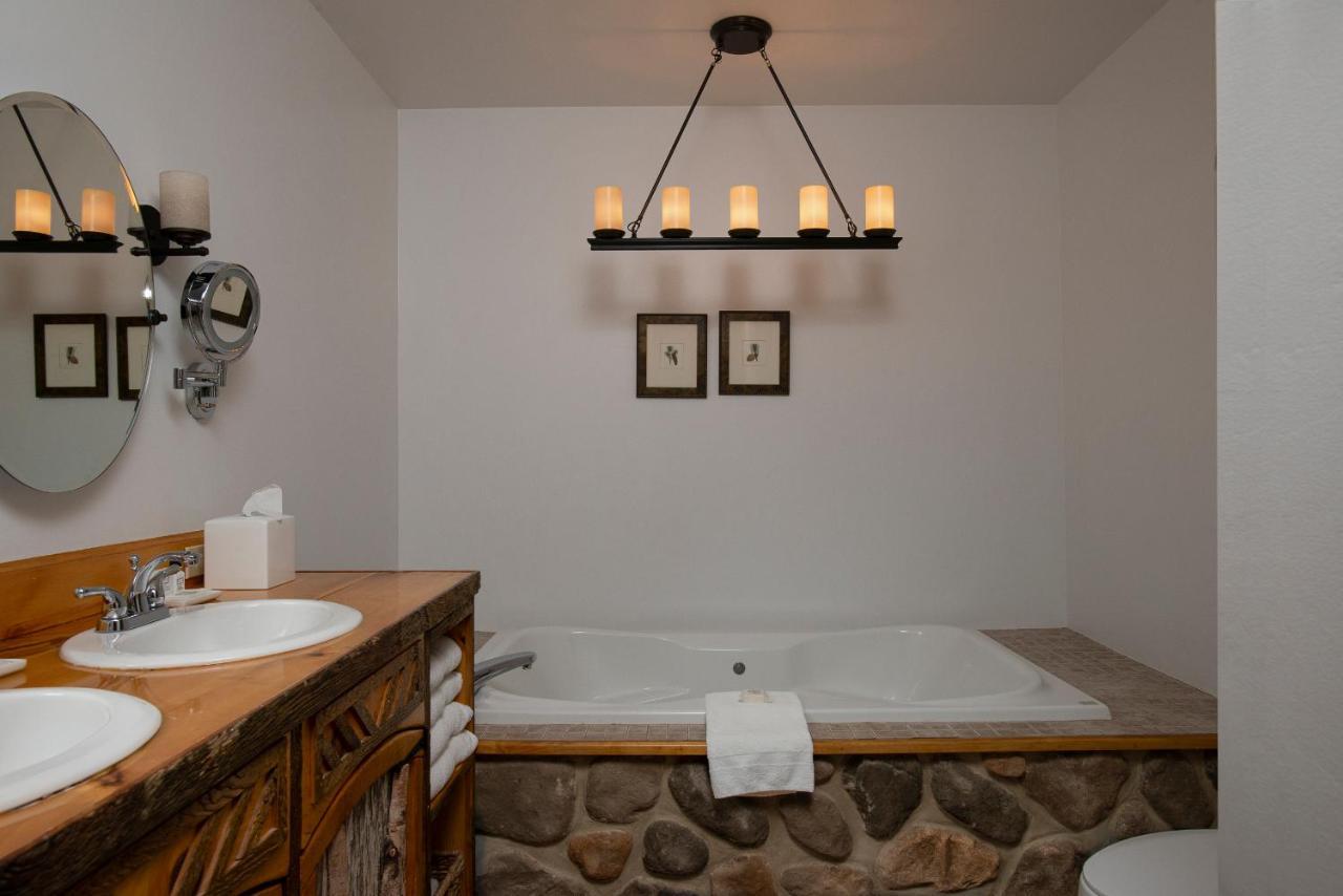 The Lodge At Moosehead Lake Greenville Esterno foto